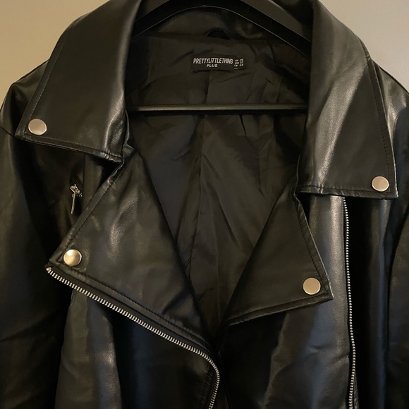 Plus Black Faux Leather Zip Detail Biker Jacket size 22(3x) - Picture 4 of 12